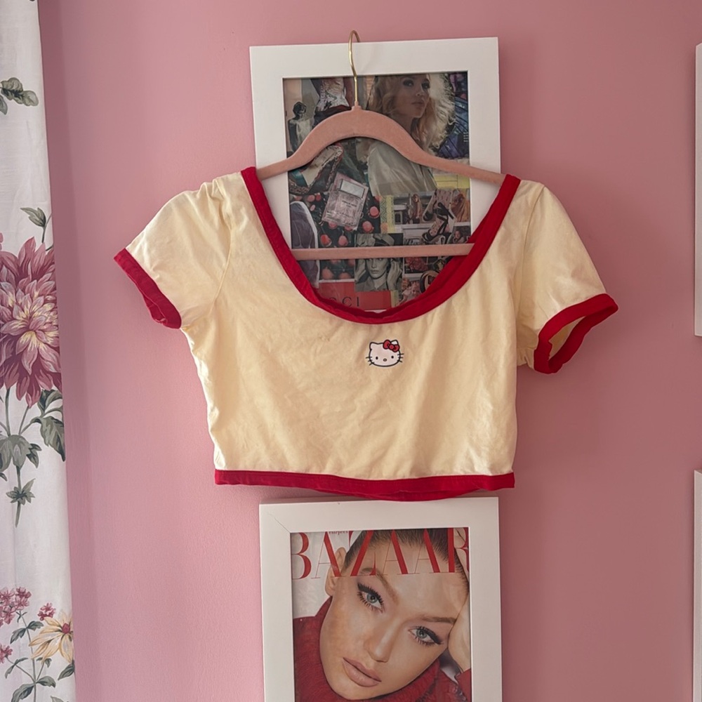 cute hello kitty crop top medium